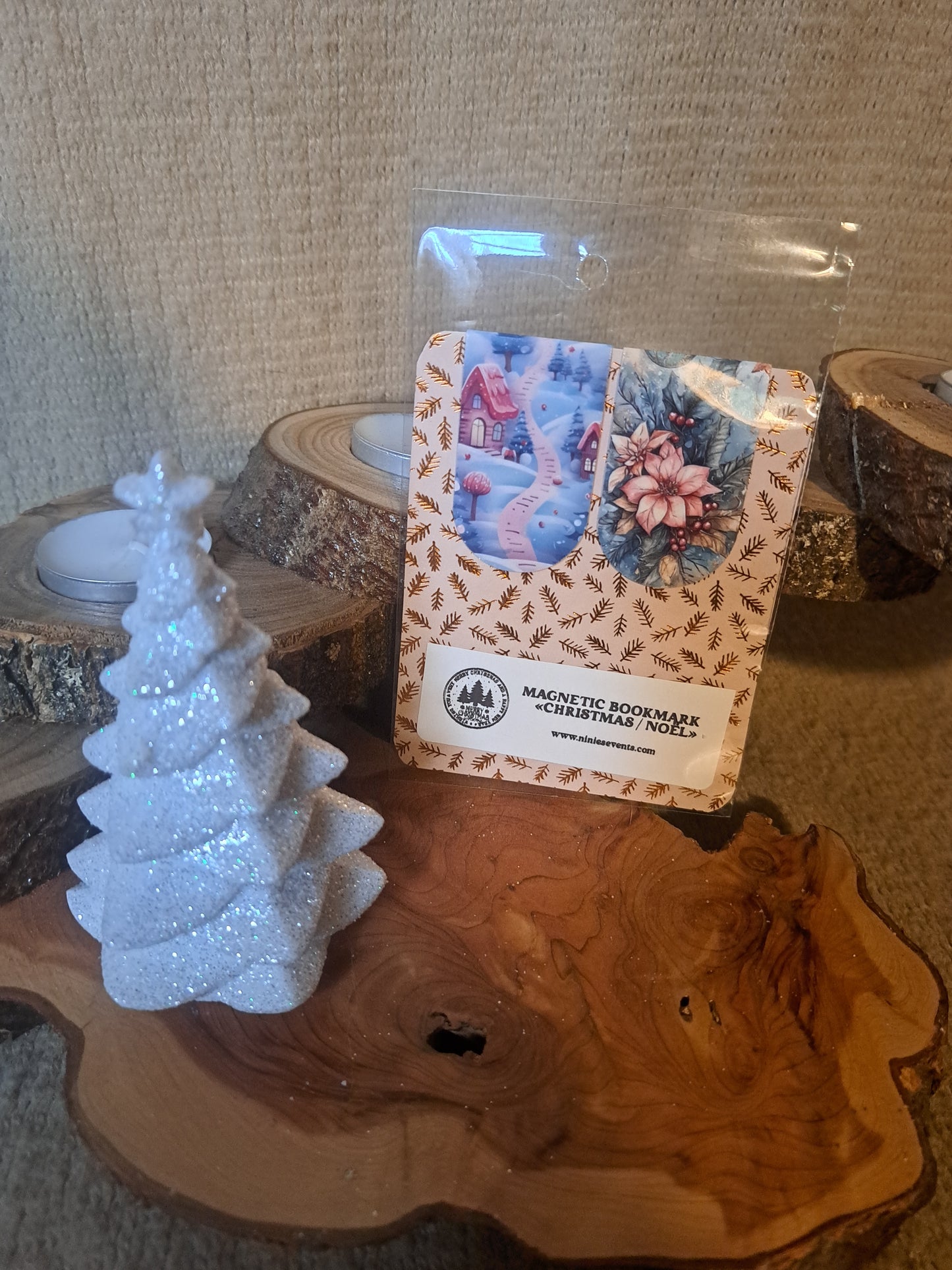 CHRISTMAS MAGNETIC BOOKMARK