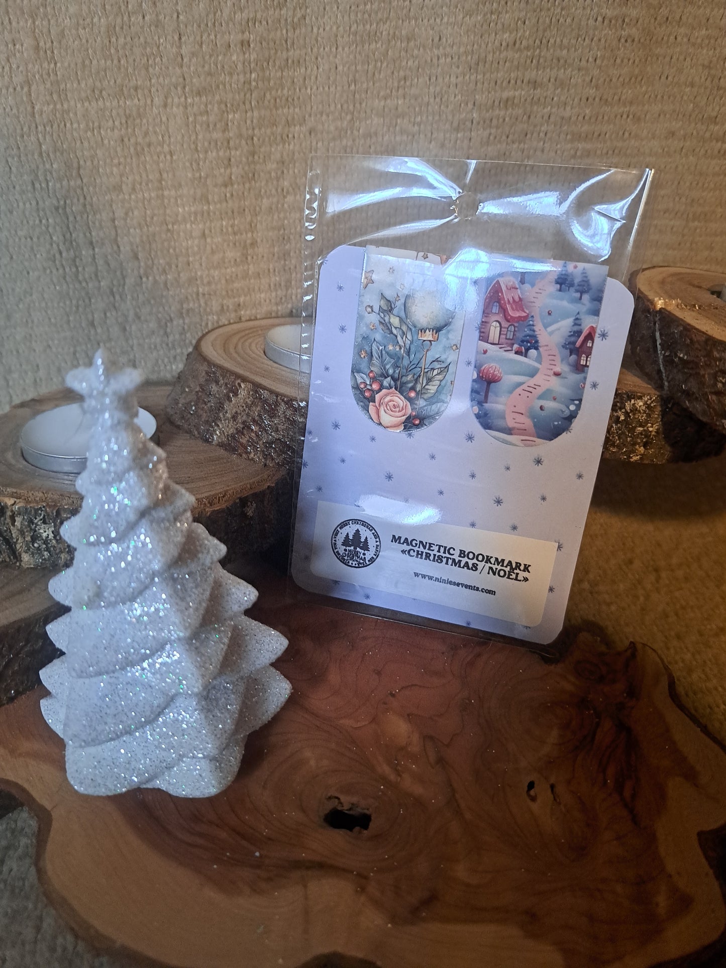 CHRISTMAS MAGNETIC BOOKMARK