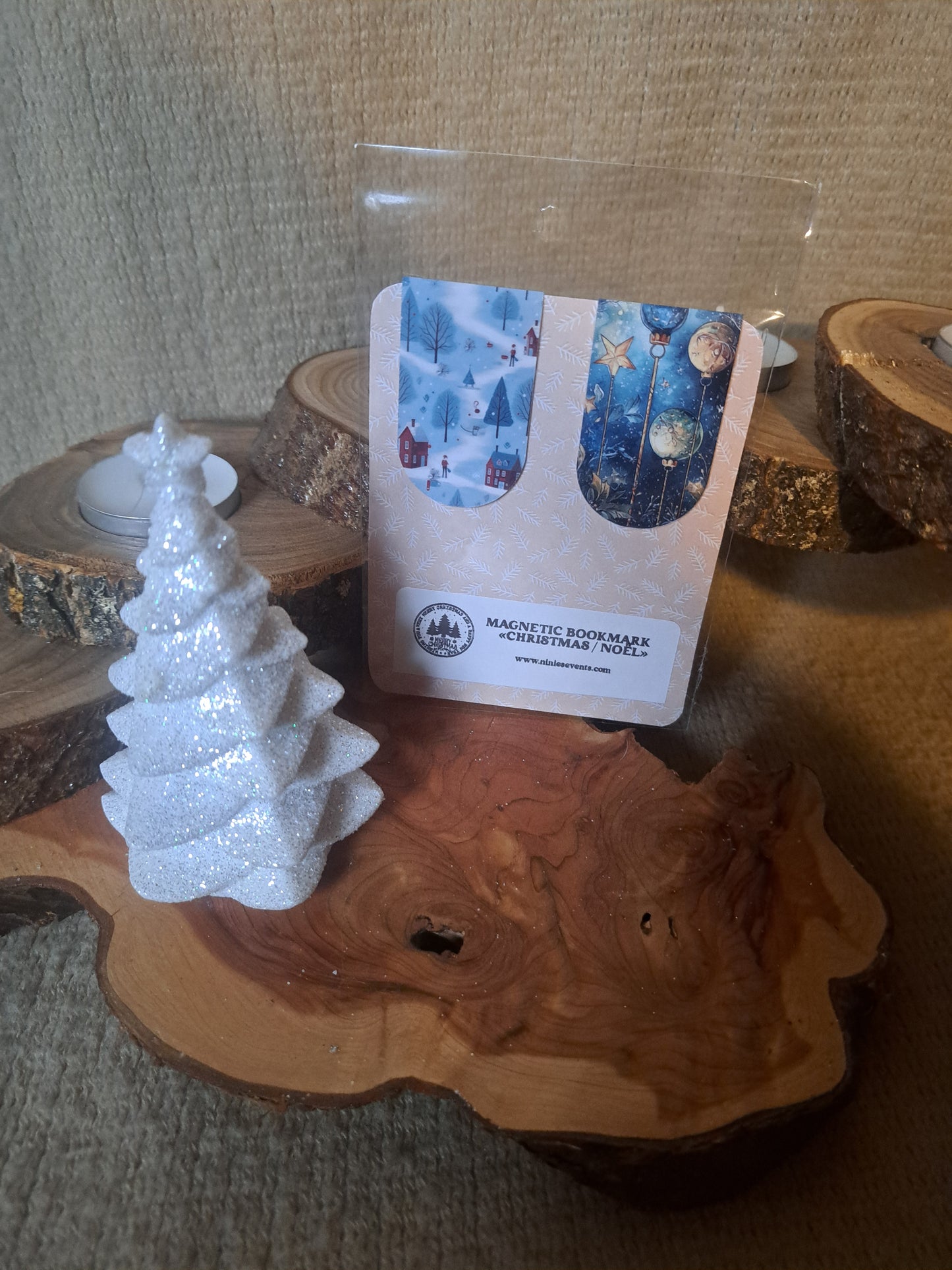 CHRISTMAS MAGNETIC BOOKMARK