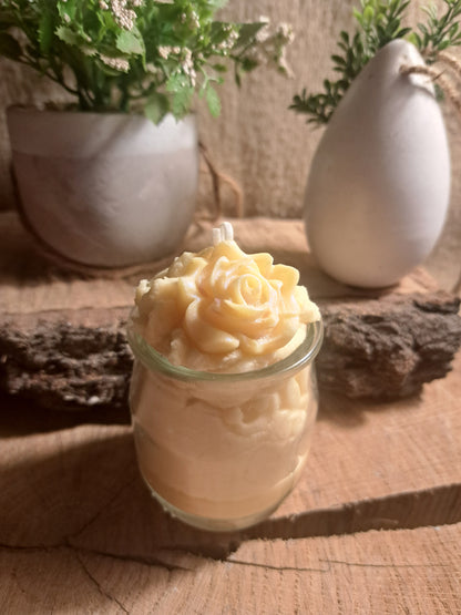 MINI BOUGIE GOURMANDE FLEUR ± 100G : MONOÏ VANILLÉ